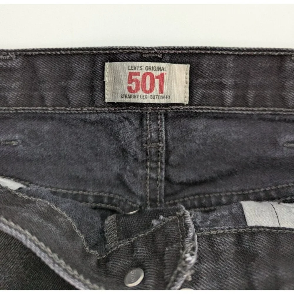 Levis 501 Original Fit Jeans Straight Leg Button Fly 100% Cotton Blue Black